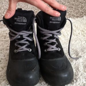 The North Face boys winter boots